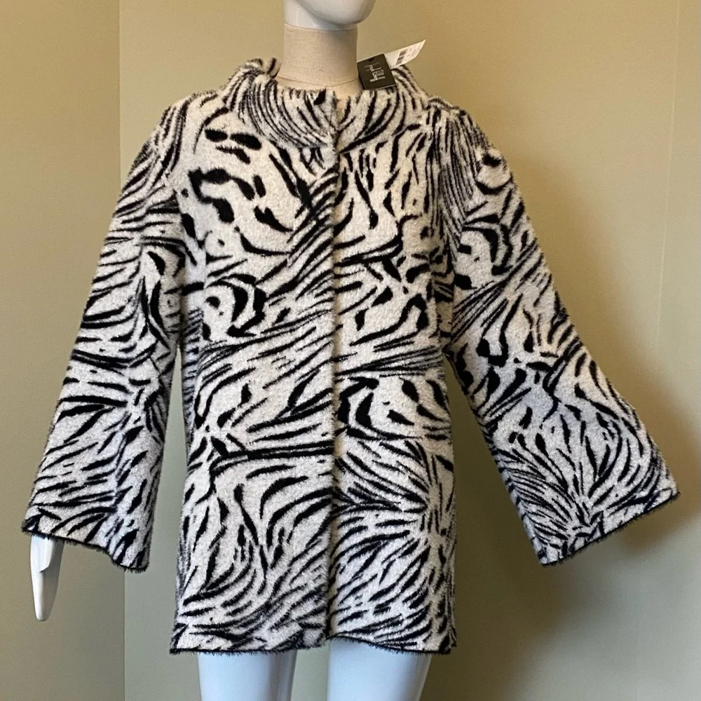 NWTs Joseph Ribkoff Black and White Animal Print Coat/Sweater Size L - Picture 1 of 8